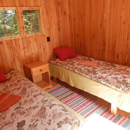 Ala-Laugu Holiday Home Leisi ภายนอก รูปภาพ