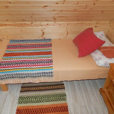 Ala-Laugu Holiday Home Leisi ภายนอก รูปภาพ