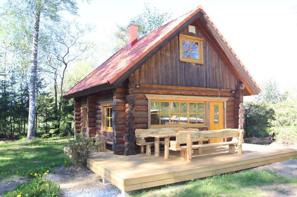 Ala-Laugu Holiday Home Leisi ภายนอก รูปภาพ