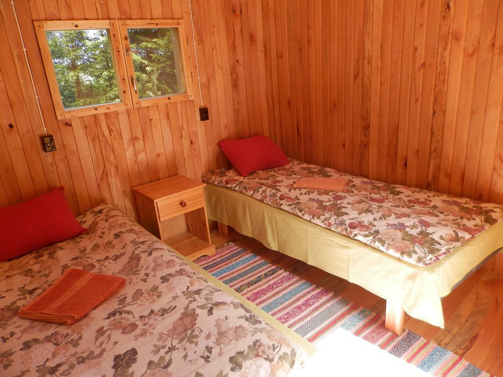 Ala-Laugu Holiday Home Leisi ภายนอก รูปภาพ